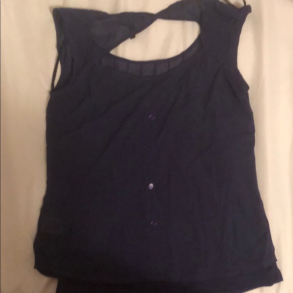 Top - Picture 2 of 2